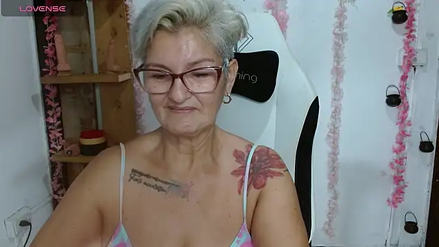 bety-cum2 online show from 07-22-26, 11:46
