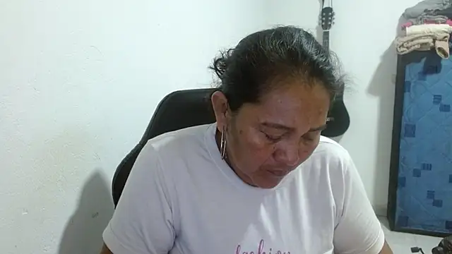 Snapshot of katia_mature chatting on 06-24-26, 08:41 katia mature online show from 06-24-26, 08:41
