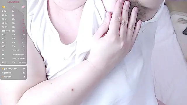 Snapshot of Heartful_BBW chatting on 03-10-25, 12:48 Heartful BBW online show from 03-10-25, 12:48