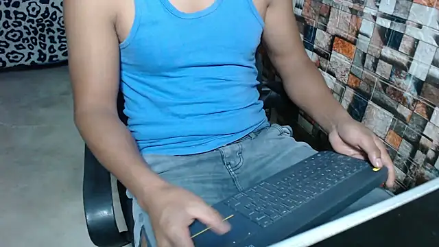 sexatlexx online show from 11-13-25, 02:32