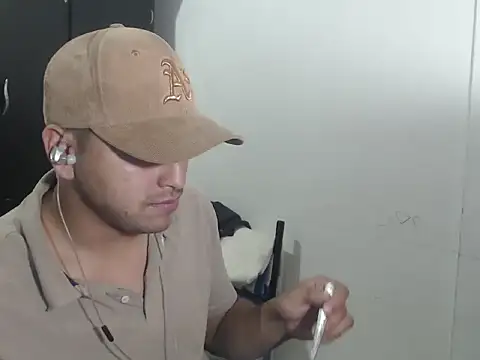 kylian 07 online show from 11-27-25, 02:35