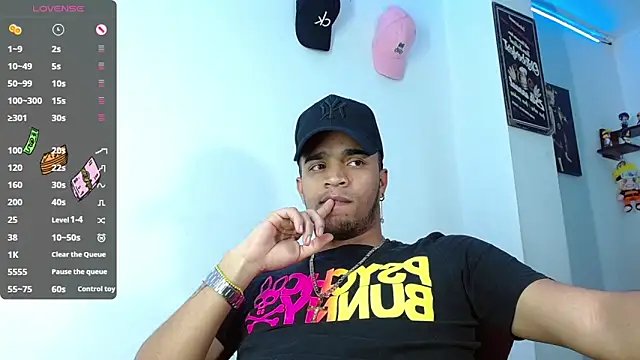 Bigcock 21cm  online show from 03-04-25, 01:17