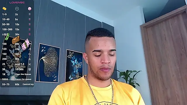 Bigcock 21cm  online show from 03-19-25, 07:49