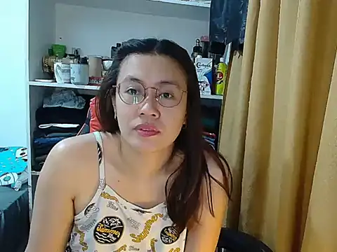 Snapshot of crizzybel chatting on 02-13-26, 10:06 crizzybel online show from 02-13-26, 10:06