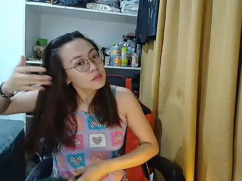 Snapshot of crizzybel chatting on 03-06-26, 06:37 crizzybel online show from 03-06-26, 06:37