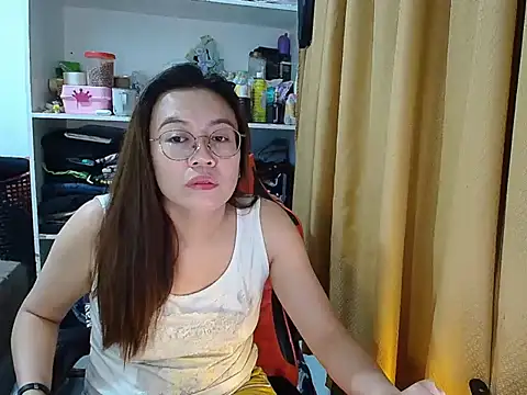 Snapshot of crizzybel chatting on 03-21-26, 02:09 crizzybel online show from 03-21-26, 02:09