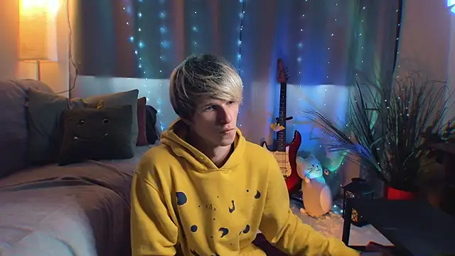 Breston Sweet online show from 04-24-26, 05:21