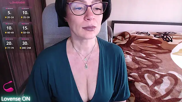 Snapshot of BelovedLady chatting on 02-24-25, 05:43 BelovedLady online show from 02-24-25, 05:43