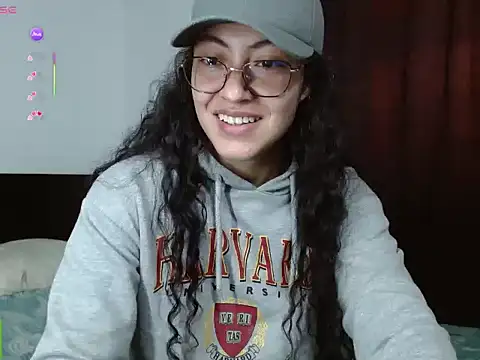 Snapshot of Olivia_Bright chatting on 05-31-26, 05:42 Olivia Bright online show from 05-31-26, 05:42