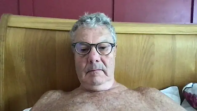 Snapshot of Oldpistolpete chatting on 06-21-26, 10:51 Oldpistolpete online show from 06-21-26, 10:51