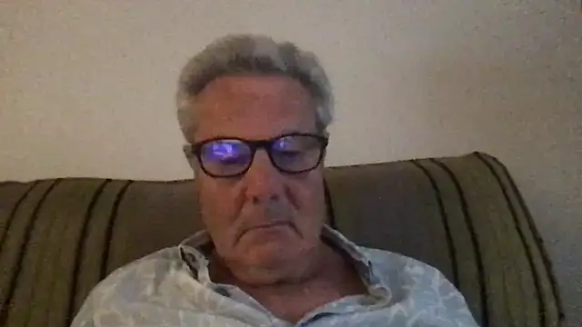 Snapshot of Oldpistolpete chatting on 07-28-26, 08:01 Oldpistolpete online show from 07-28-26, 08:01