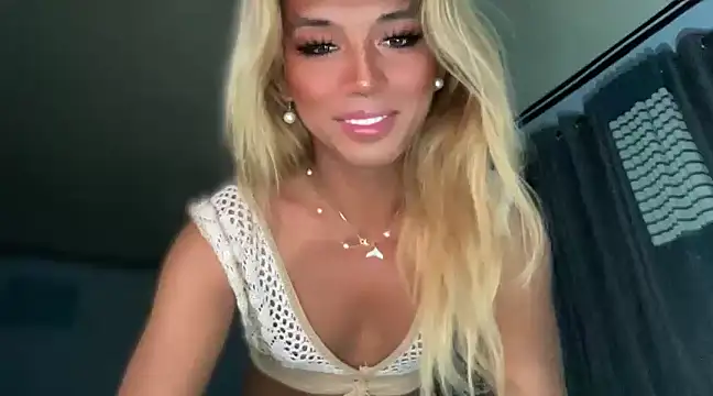 Snapshot of cockprincess_diannaxx chatting on 01-07-25, 06:14 cockprincess diannaxx online show from 01-07-25, 06:14