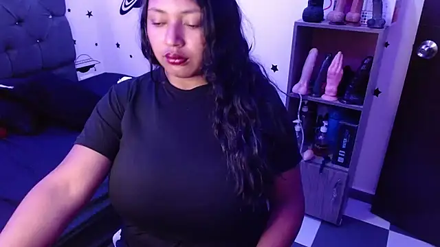 Snapshot of tatiana_wd chatting on 02-19-25, 02:01 tatiana wd online show from 02-19-25, 02:01