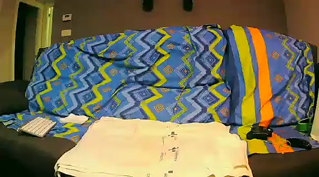 Snapshot of txan9876 chatting on 12-19-24, 06:12 txan9876 online show from 12-19-24, 06:12