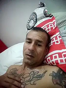 Snapshot of couplepregnantdick20 chatting on 01-07-25, 02:42 couplepregnantdick20 online show from 01-07-25, 02:42