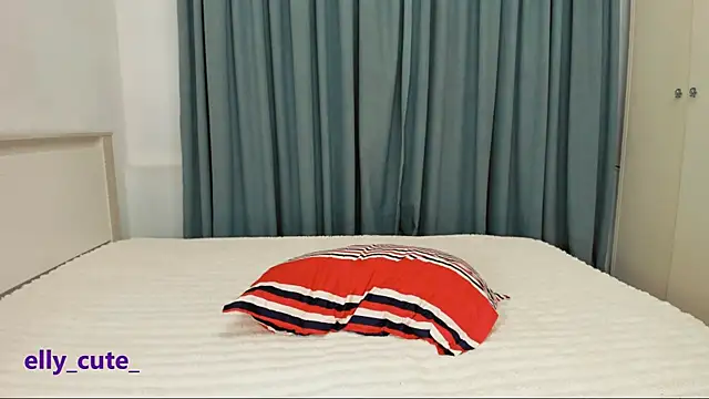 Snapshot of Elly_Cute chatting on 03-03-26, 10:37 Elly Cute online show from 03-03-26, 10:37