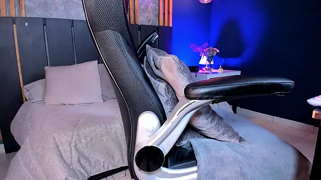 shanelhot online show from 02-11-25, 12:59