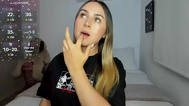 sophi mooreno online show from 07-18-26, 12:59