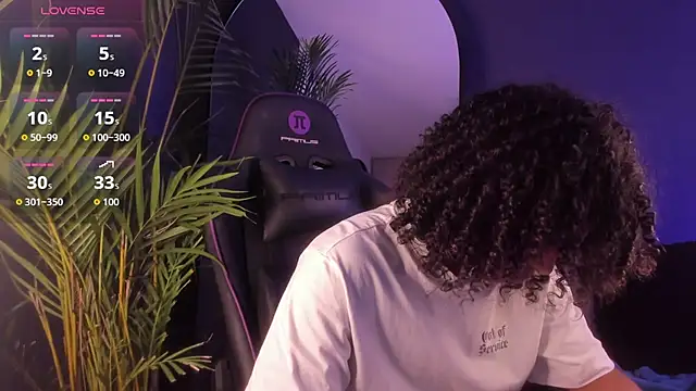 Lucas eevans online show from 10-22-25, 01:11