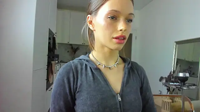 Kossie  online show from 02-13-25, 03:24