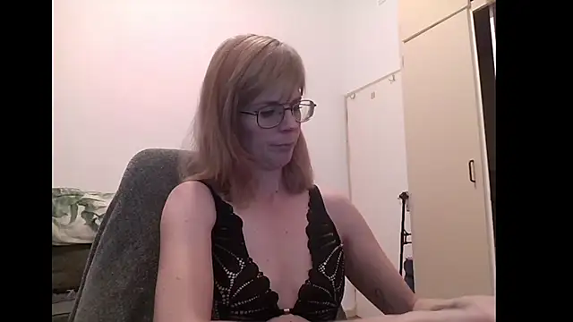 SavannaGirly online show from 10-10-25, 08:46