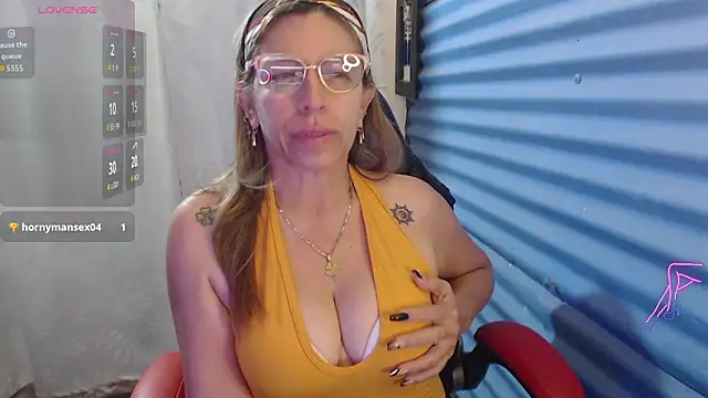Chayla Ruiz online show from 05-15-26, 12:56