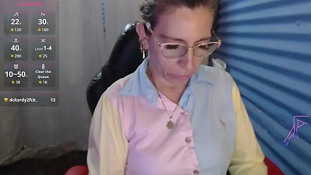 Chayla Ruiz online show from 06-12-26, 10:58