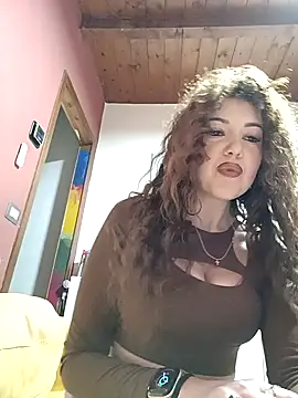 Snapshot of CurlyElisa chatting on 02-15-26, 08:27 CurlyElisa online show from 02-15-26, 08:27