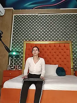 VallerieJones online show from 10-30-25, 09:15