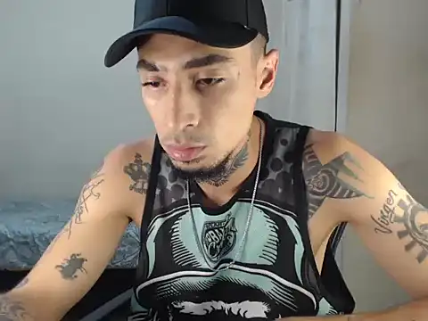 emiliano hottt online show from 12-15-24, 04:37