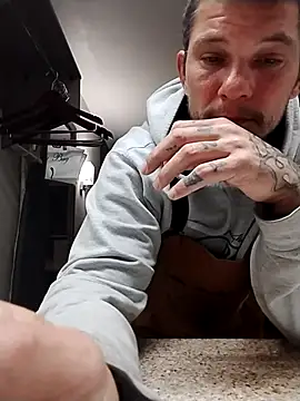 Sleepy1817 online show from 11-30-25, 05:44