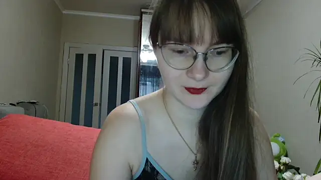 KiraGoldens online show from 12-17-25, 06:30