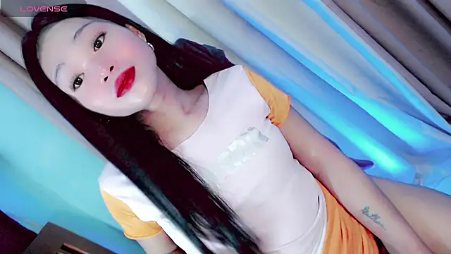 amomentoflust69 online show from 08-02-26, 12:14