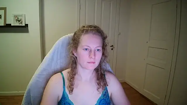 Girlnina-1995 online show from 11-04-25, 09:03