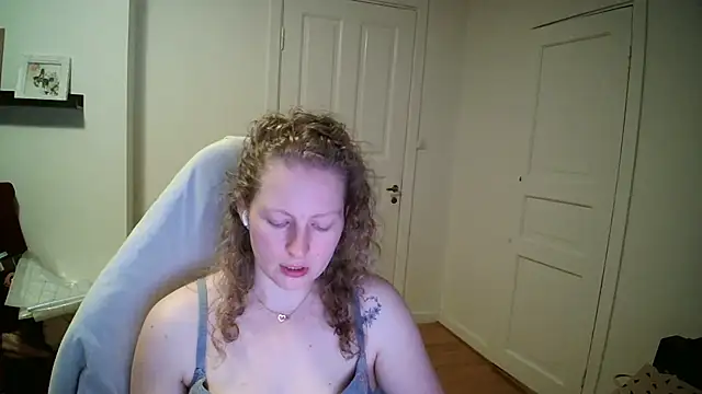 Girlnina-1995 online show from 03-11-26, 09:54