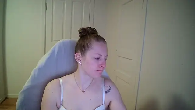 Girlnina-1995 online show from 04-01-26, 07:31