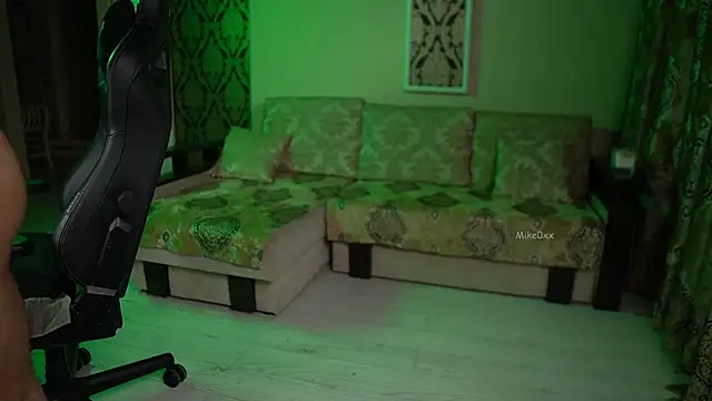 mike0xx online show from 11-30-25, 11:14