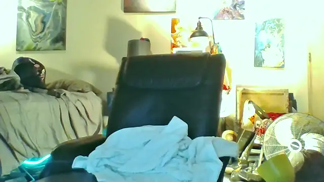 eatmeplease44 online show from 11-17-25, 03:23