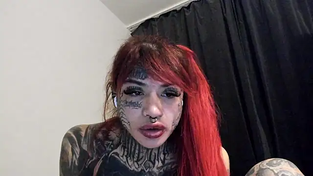 Snapshot of tamarapervert chatting on 02-15-25, 12:48 tamarapervert online show from 02-15-25, 12:48