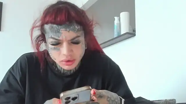 Snapshot of tamarapervert chatting on 11-16-25, 01:06 tamarapervert online show from 11-16-25, 01:06