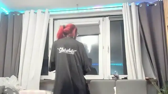 Snapshot of tamarapervert chatting on 11-28-25, 11:07 tamarapervert online show from 11-28-25, 11:07