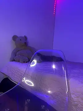 Snapshot of MeganKitty_ chatting on 12-08-24, 10:25 MeganKitty online show from 12-08-24, 10:25