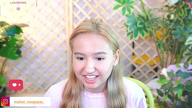 Snapshot of Pinkie_Princes chatting on 10-26-25, 05:35 Pinkie Princes online show from 10-26-25, 05:35