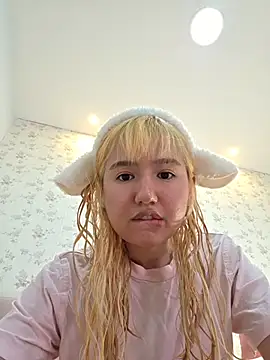 Snapshot of Pinkie_Princes chatting on 12-13-25, 08:58 Pinkie Princes online show from 12-13-25, 08:58