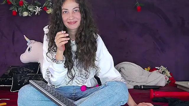 Snapshot of Jayllene chatting on 11-04-25, 08:46 Jayllene online show from 11-04-25, 08:46