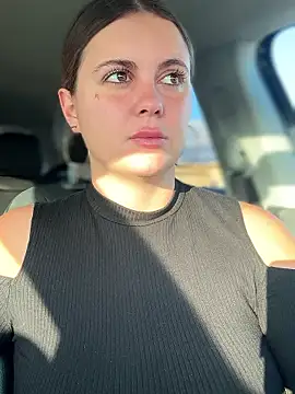 Samantha official online show from 12-18-25, 08:31