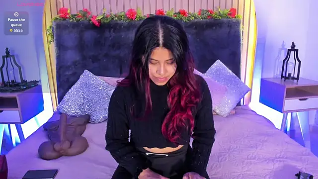 Snapshot of Karlagonzales_ chatting on 10-11-25, 10:03 Karlagonzales online show from 10-11-25, 10:03