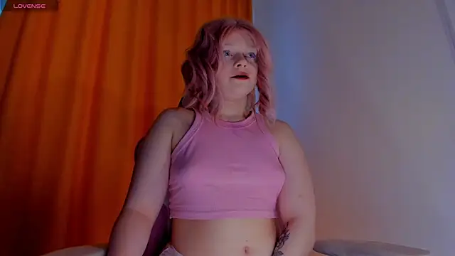 Snapshot of SueNiceeeee chatting on 03-04-26, 01:06 SueNiceeeee online show from 03-04-26, 01:06