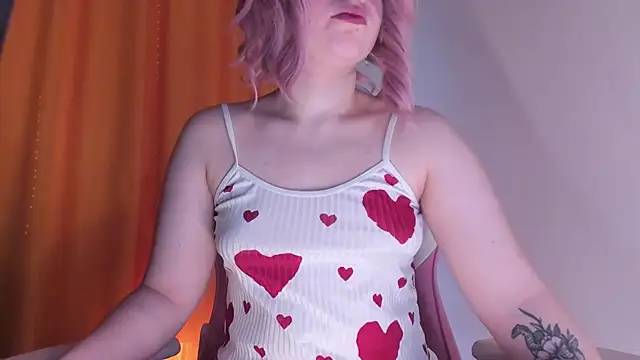 Snapshot of SueNiceeeee chatting on 03-05-26, 02:13 SueNiceeeee online show from 03-05-26, 02:13