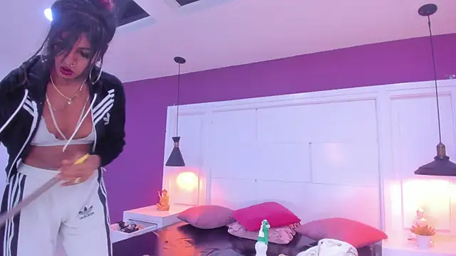 Snapshot of SilvanaCapelli chatting on 02-01-25, 05:49 SilvanaCapelli online show from 02-01-25, 05:49